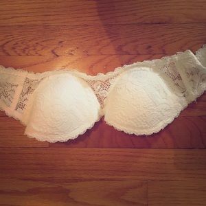 What Lacey strapless bra